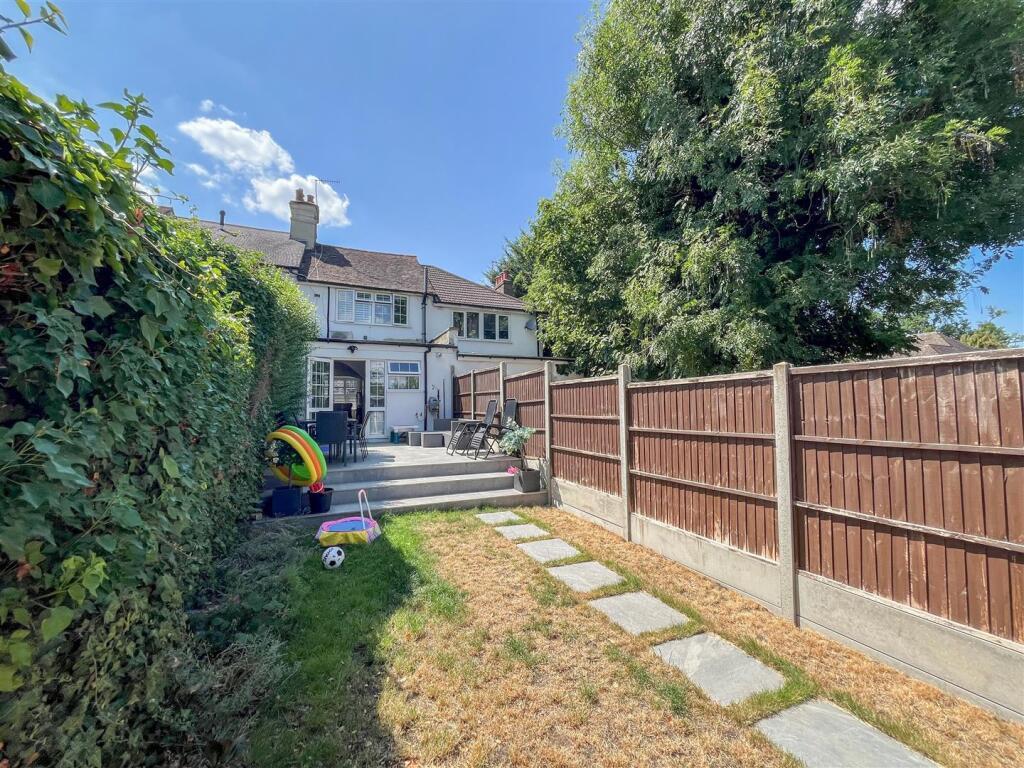 Titian Avenue, Bushey Heath, Bushey Heath